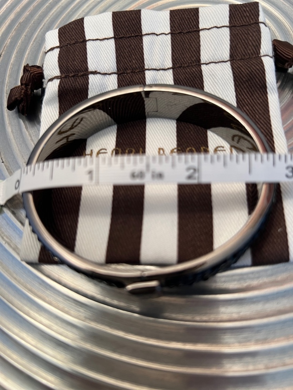 HENRI BENDEL NWOT BLACK ROCKS & GUNMETAL BRACELET & COORDINATING NECKLACE - Picture 2 of 14